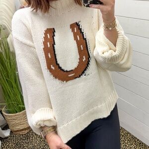 Medium Horse shoe sweater